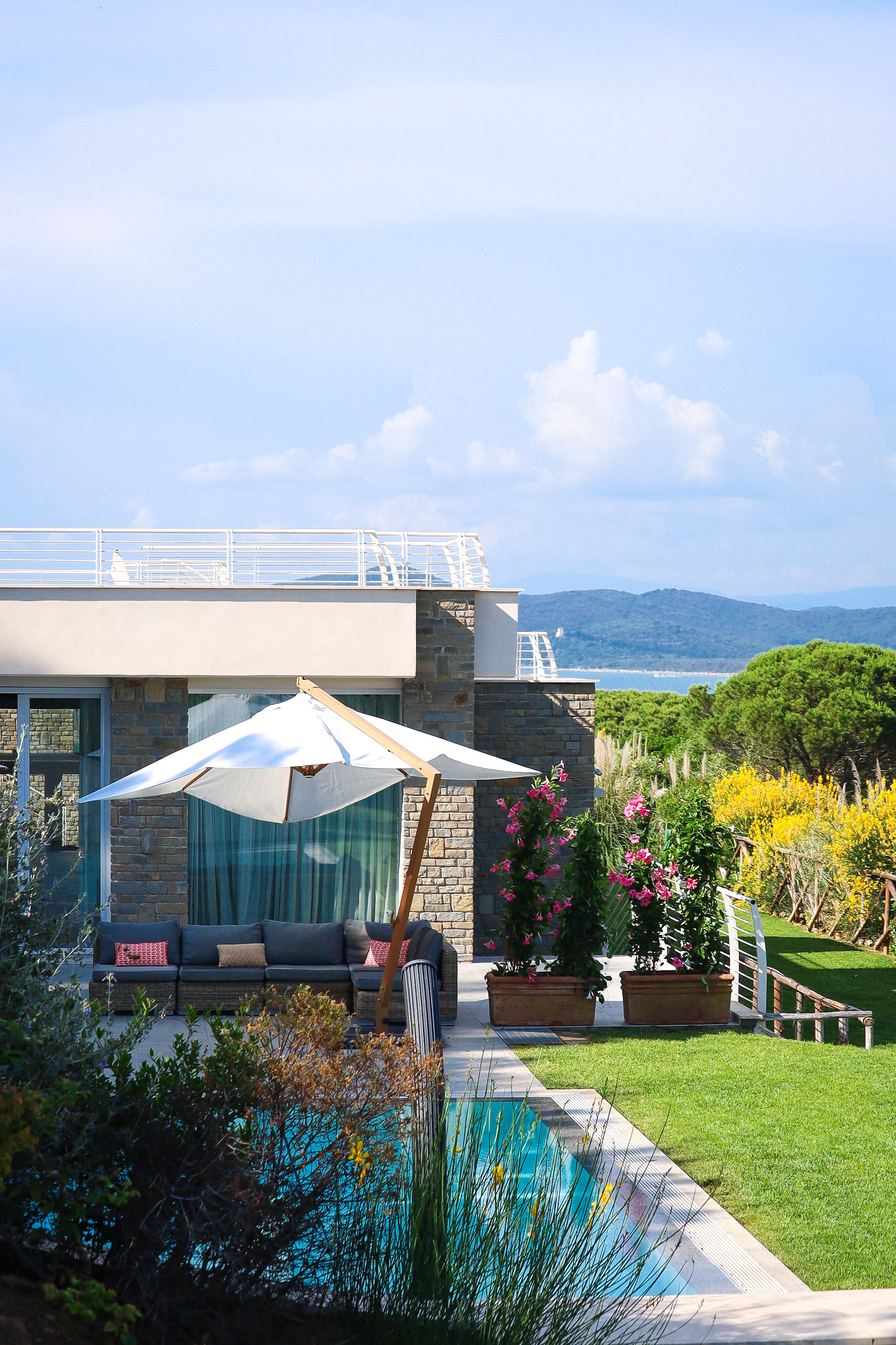 Villa Ponente - Sustainable Modern Style